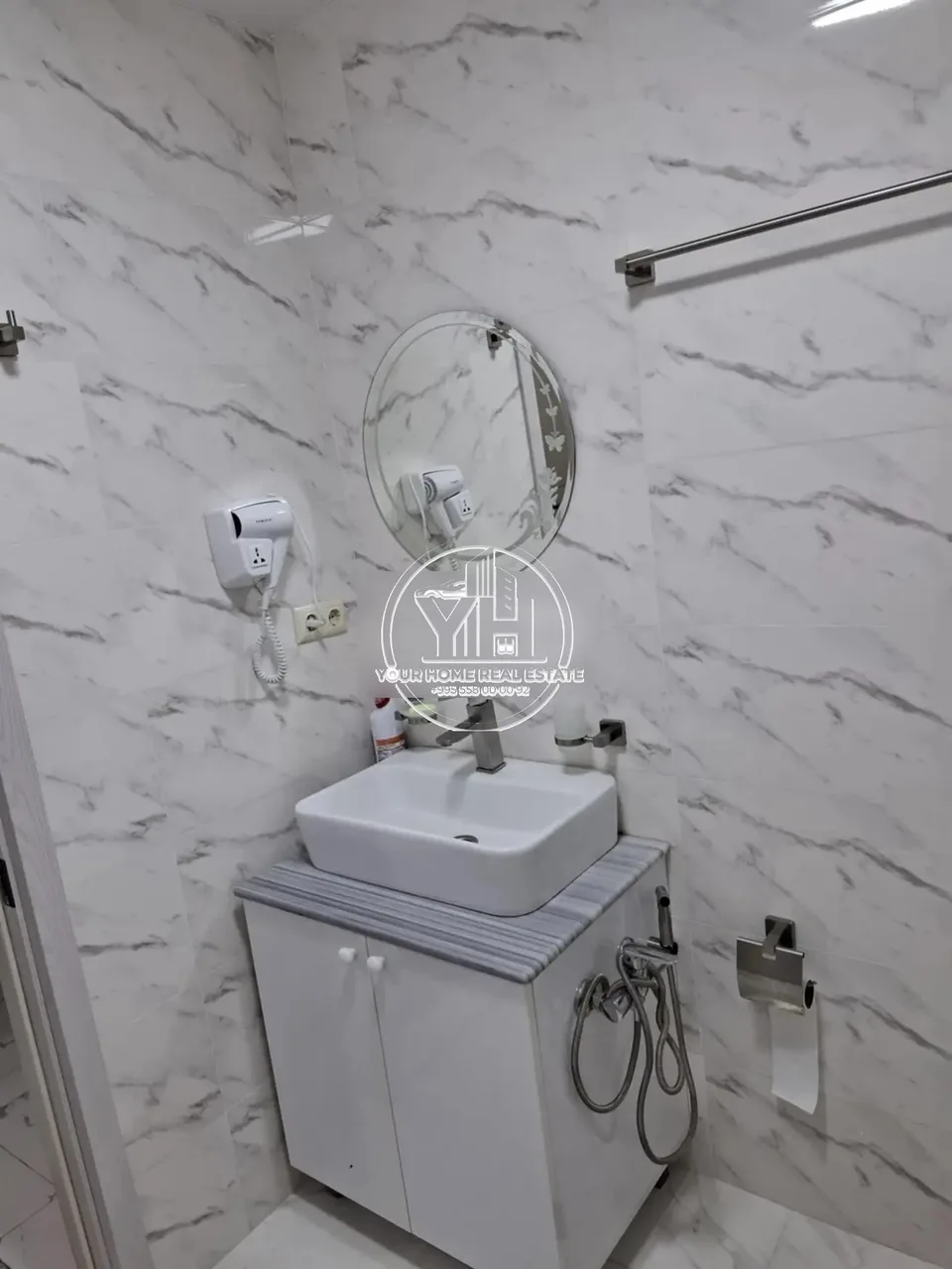 3-комнатная квартира в аренду в Батуми, 65 м²